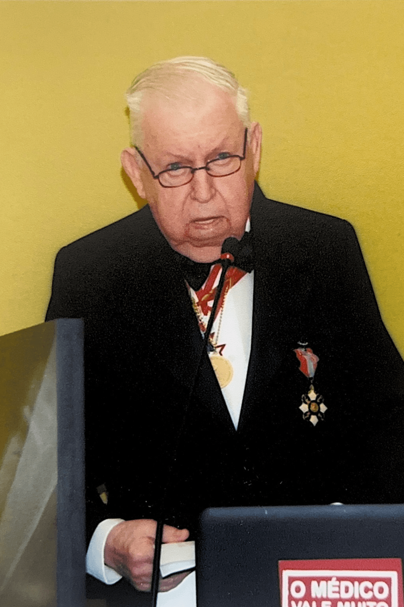 Prof. Dr. Helio Copelman discursando